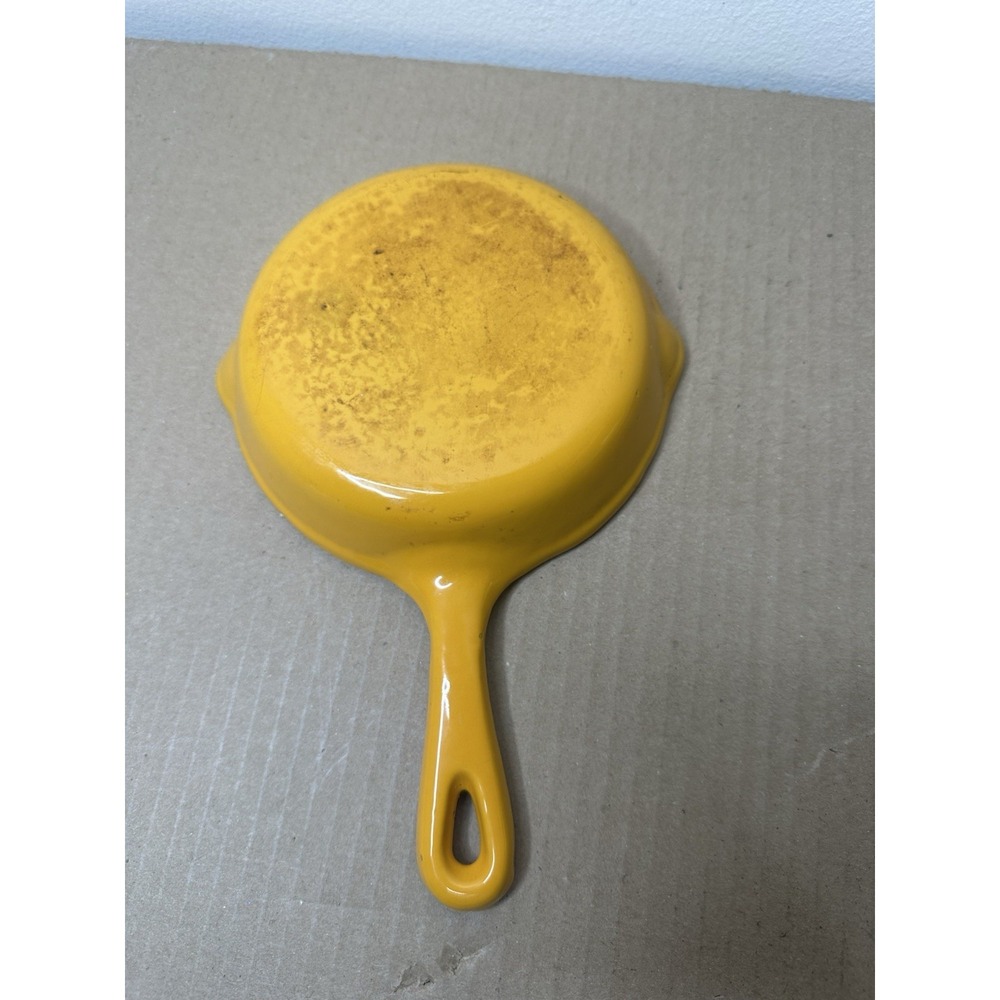 Vintage Yellow Enameled Cast Iron Skillet Frying Pan Double Pour Spout Unmarked